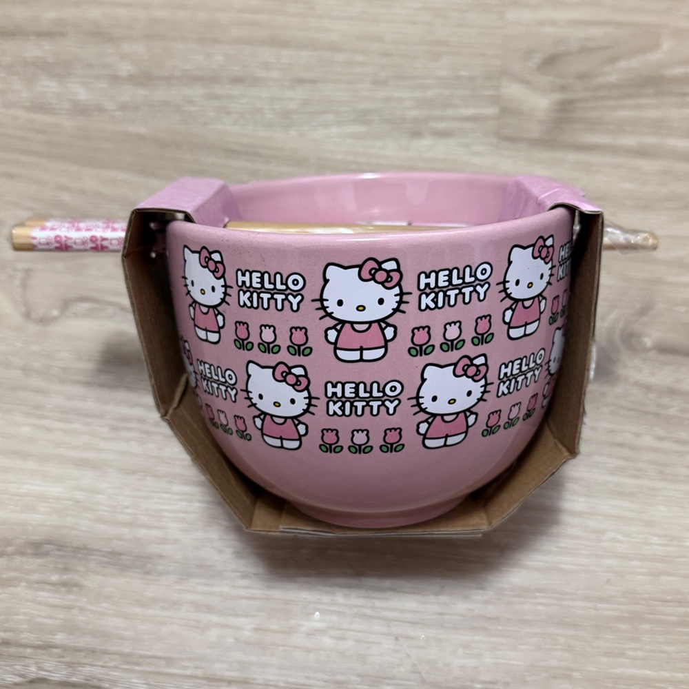 Hello Kitty Chopstick Bowl